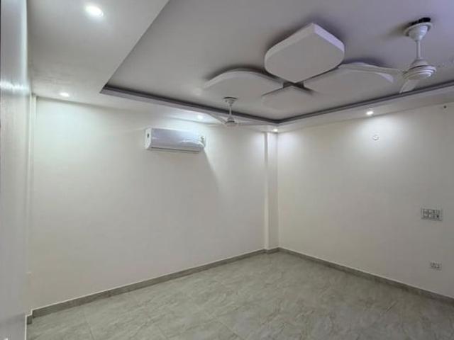 Rajouri Garden, West Delhi 3 Bedroom 160 Sq. Yd. Builder Floor in Rajouri Garden Delhi Listing ID: #10239