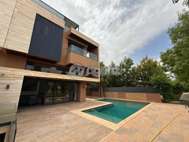 RAK TA 1086 Villa à vendre à Golf Argana