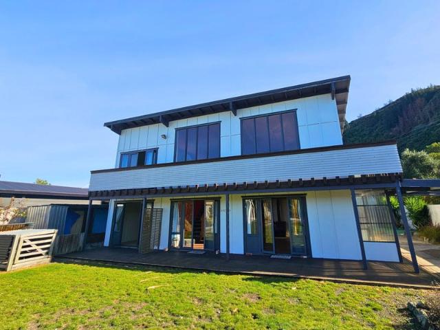 rarangi, 3 bedrooms