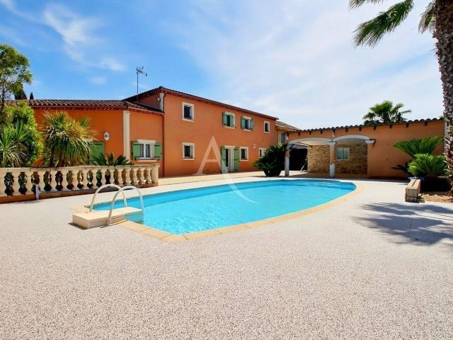 Rare ! Magnifique propriété sur 7300m² La Crau limite La Garde