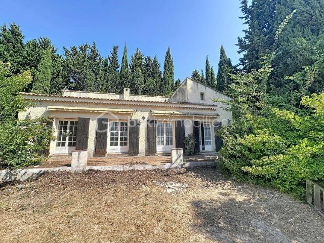RARE ! MAISON À FORT POTENTIEL A RENOVER SUR 1 000 m² DE TERRAIN AU CALME ABSOLU !