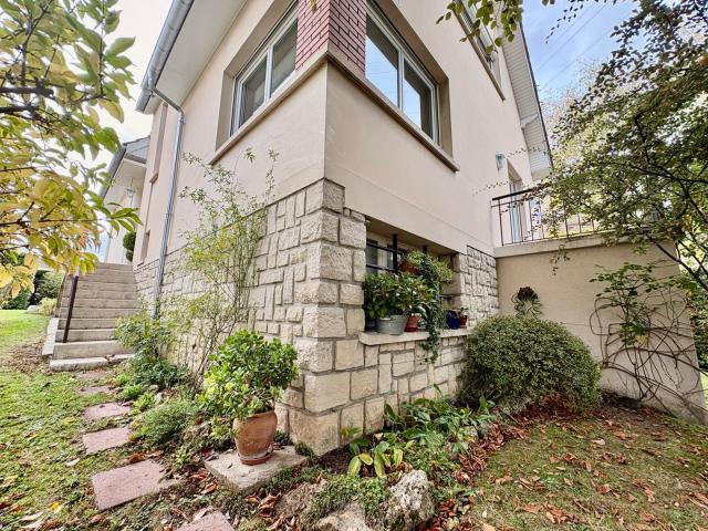 RARE Maison de 147 m2 sur parcelle 1065m2