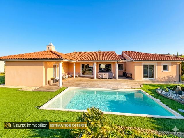 Rare ! Maison de plain pied de 130 m2 sur 1500 m2 de terrain, 5 chambres