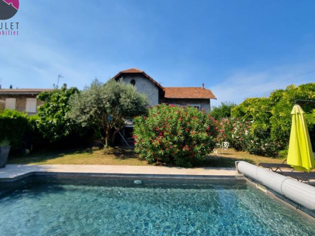 Rare maison des années 30 avec piscine