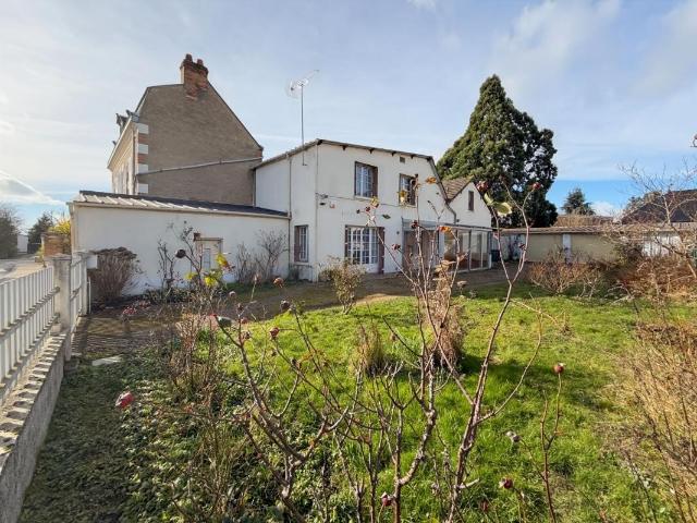 Rare maison Rue de VAUCOULEURS
