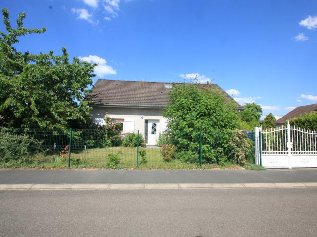 RARE! MARLY MAISON INDIVIDUELLE 113 M2 4 CHAMBRES GARAGE ET JARDIN CLOS 6,37 ARES