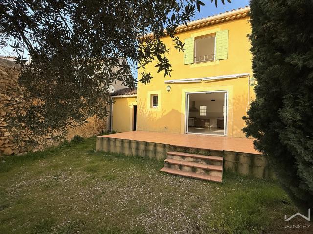 Nathalie SINARD vous présente à MONDRAGON Centre ville MAISON 90 M2 SANS TRAVAUX 3 CHAMBRES JARDIN CLOS