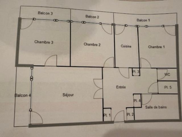 Rare opportunité à Metz – Spacieux appartement 4 pièces avec garage et 4 balcons