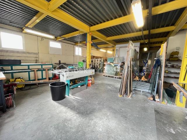 RARE ! ATELIER/DÉPOT/BUREAU LOCAL D’ACTIVITÉ DE 282 M2 À UNIEUX 42