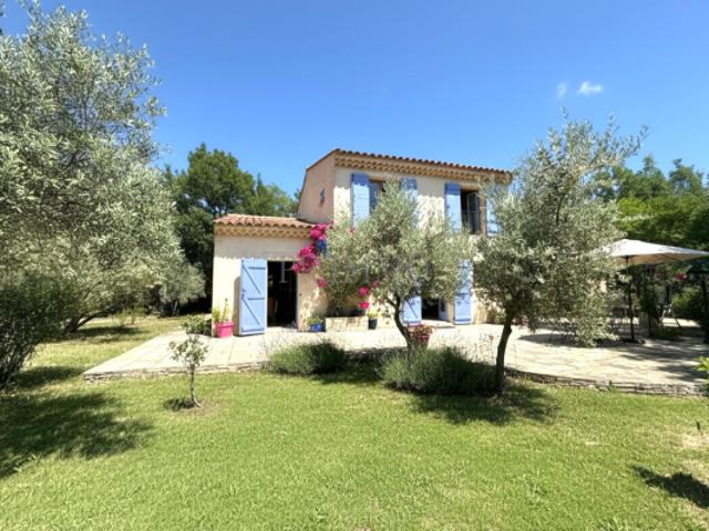 RARE À CHÂTEAUDOUBLE: Villa provençale 170 m2 avec piscine