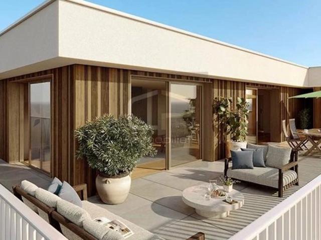 RARE À ANNECY – SUPERBE ATTIQUE 5 PIÈCES de 135 m² AVEC TERRASSE DE 80 m²