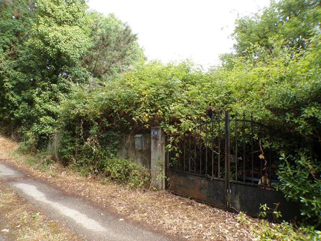RARE À AUCH Maison à rénover avec fort potentiel + terrain de 1 100 m²