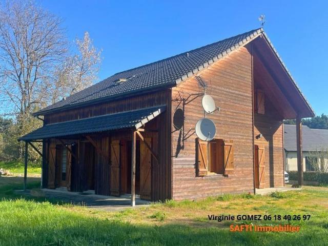 Rare à la location à AYDAT – Chalet 116 m² – 3 chambres