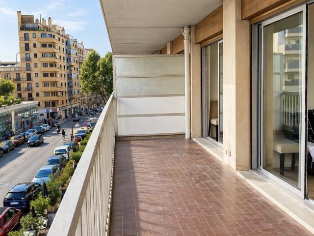 RARE A LA VENTE APPARTEMENT T2 + PLACE EN BOX + CAVE + CELLIER
