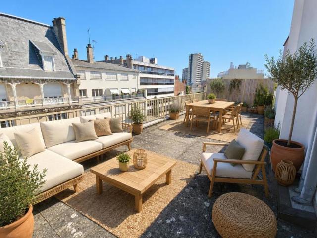 RARE À LA VENTE Appartement T4 avec terrasse de 40 m2, der