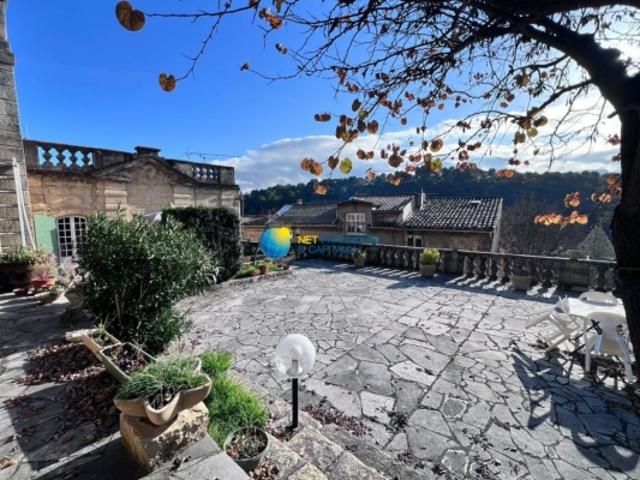 Rare à la vente Bâtisse du XVIIIème avec terrasse de 160m2