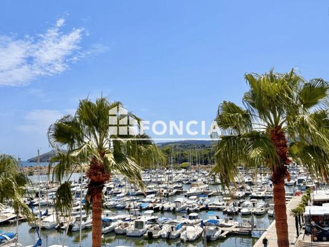 Rare à la vente – duplex dernier étage avec vue mer et port – argeles sur mer