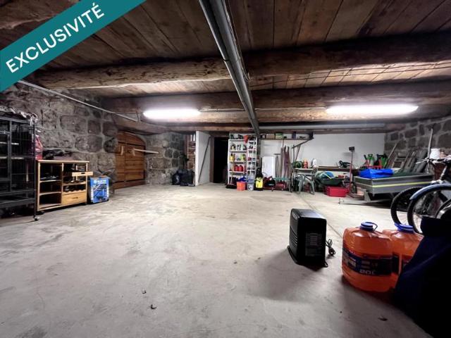 Rare à la vente ferme secteur saint jeures