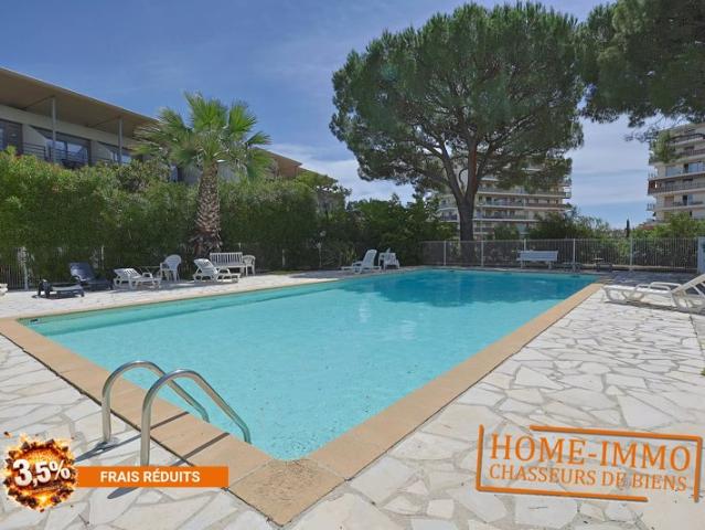 Rare à la vente – Superbe 2 pièces en rez de jardin avec 80 m² d’extérieur dans résidence de standing avec piscine
