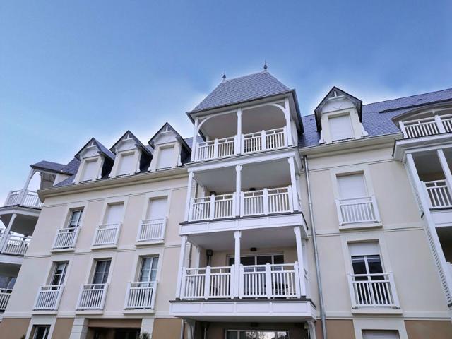 Rare à la Vente: Superbe Duplex T4 avec Aperçu Mer Dinard