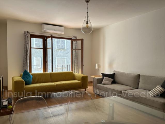 Rare à la vente, T4 centre ville de Porto Vecchio