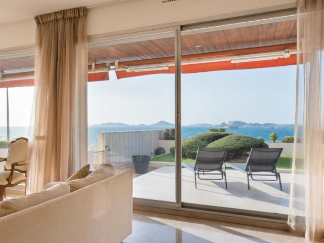 Rare à la vente! Vue mer exceptionnel pour cet appartement. 184m² Marseille 7ème