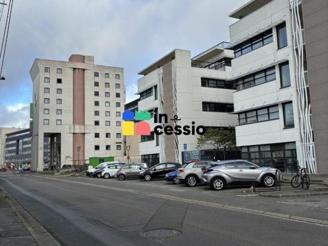 ? RARE À NOVAXIS – BUREAUX 685 m² – GARE TGV LE MANS