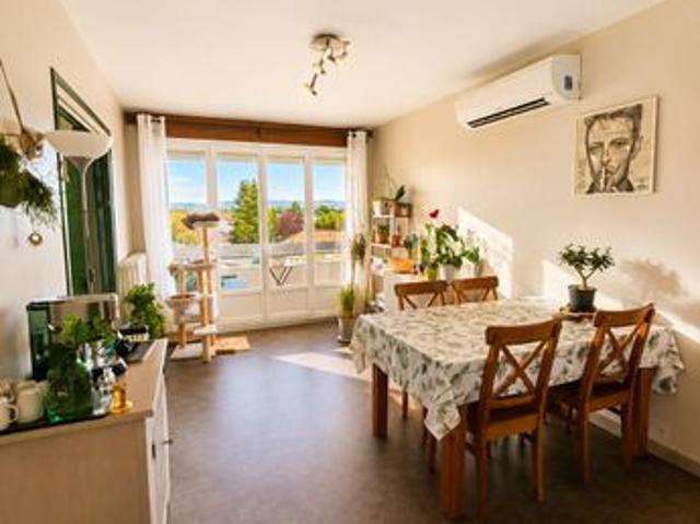 Rare à Saint Cyprien – T4 de 88 m² avec 2 balcons, 2 stationnements et grande cave