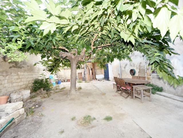 RARE à St Marcel, maison vigneronne avec jardin à rénover