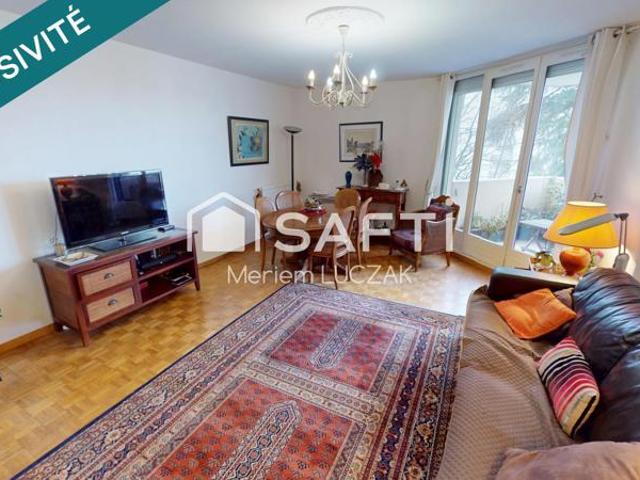 RARE À POISSY – 96 m² lumineux, 3 chambres, terrasse, parking, cave, à deux pas de la gare