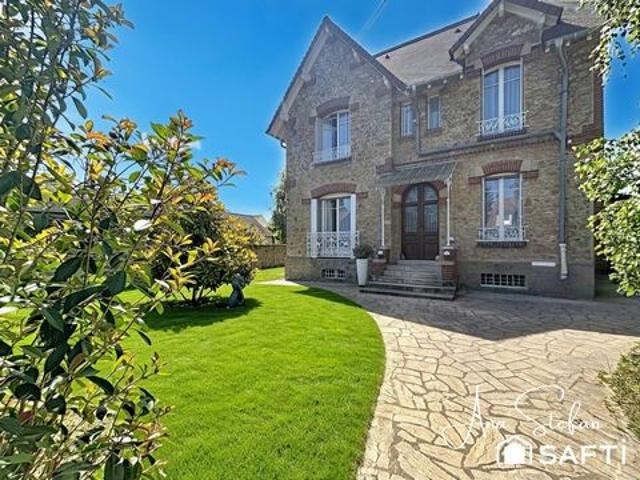 Rare à Rambouillet ! Élégante demeure familiale de 155 m² avec 4 chambres, bureau et jardin de 673 m², à 5 min à pied de la gare et du centre ville