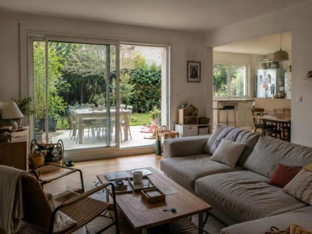 RARE à TALENCE * Maison familiale de plain pied avec GRAND JARDIN – SUITE PARENTALE – Terrasse plein ciel