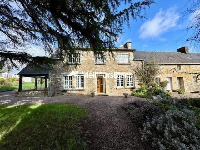 Rare Ancien corps de ferme proche de toutes commodités