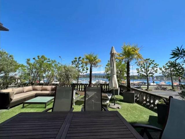 RARE! Apartment for rent in the center of Geneva with large terrace View of the water jet
