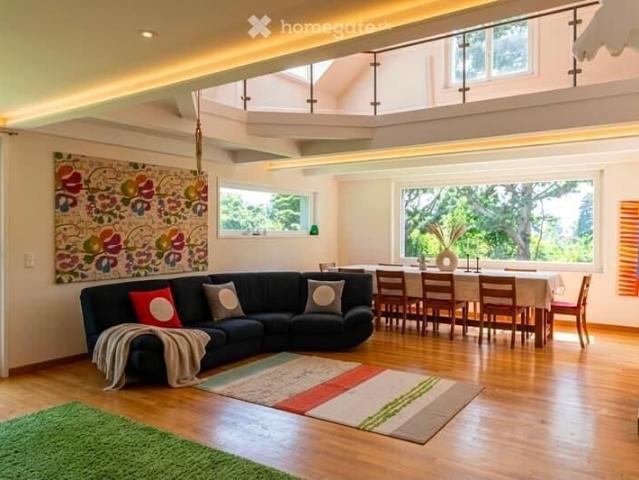 Rare Apartment rental that occupies the entire ground floor. and garden in a private villa