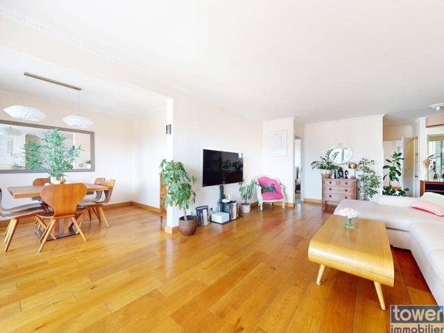 Rare appartement avec balcon proximité Mairie LILAS