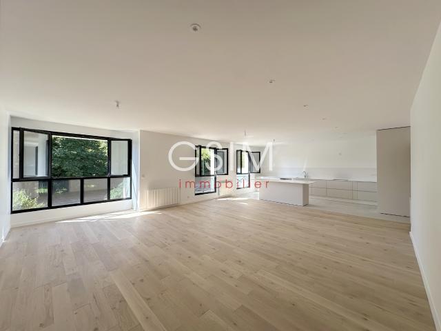 Rare appartement de 175 m2 face au parc de Saint cloud