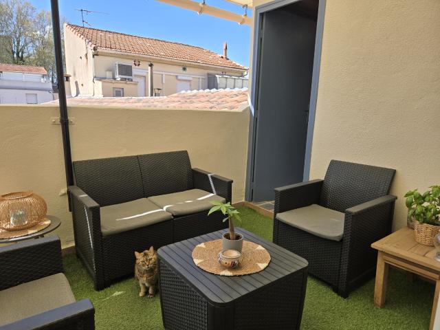 Rare Appartement T3 avec terrasse couverte à Marseille
