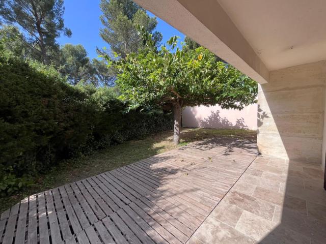 Rare Appartement T3 en Rez de Jardin à 1,8km du centre d'Aix
