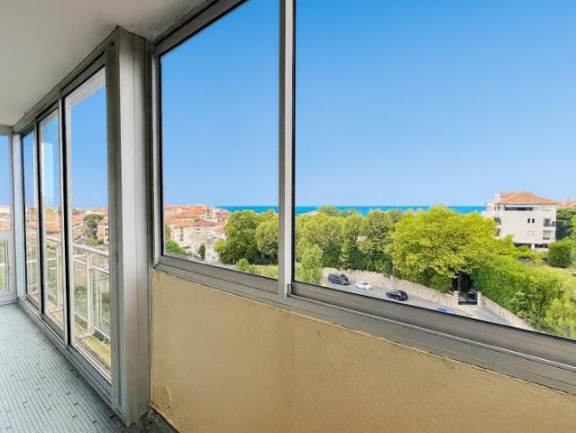 Rare ! Appartement 4 pièces au 5e étage avec ascenseur à Biarritz