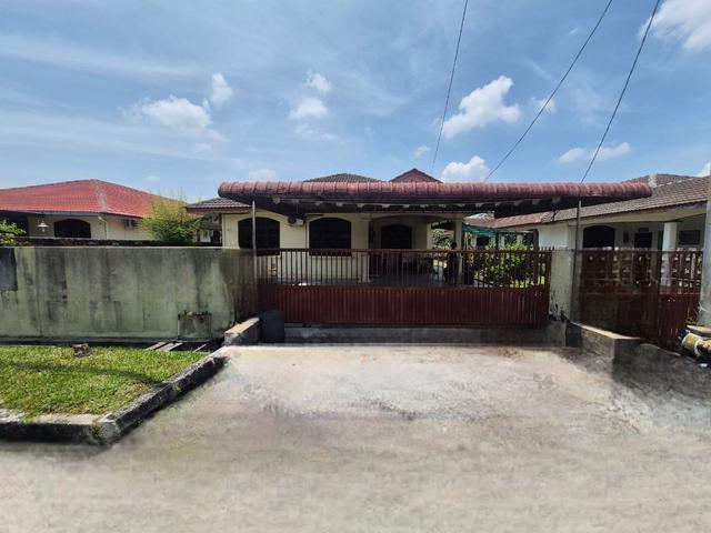 RARE BUNGALOW DEAL single storey bungalowKinta PerdanaLahatPerak