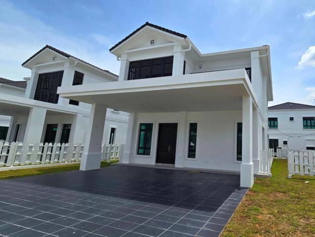 Rare Bungalow for Rent in Batu Kawan 5r5b Large Garden Eco Horizon