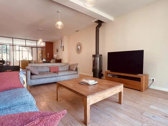 RARE – CŒUR DES MINIMES – MAGNIFIQUE MAISON RÉNOVÉE – 6 CHAMBRE