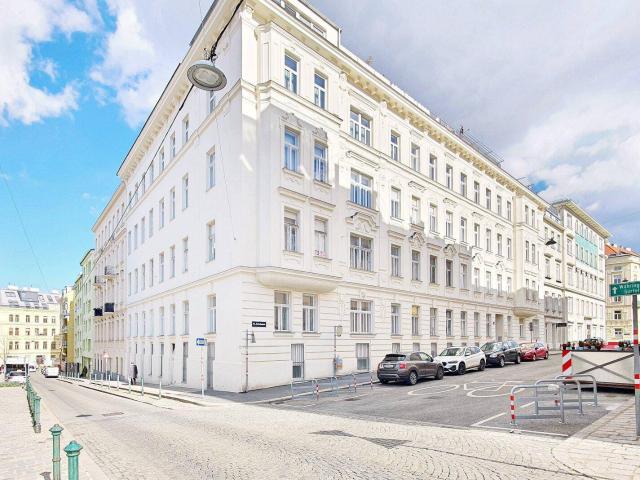 NEW+ TOP ALTBAU FLAIR Sanierungsbedürftig mit viel Potenzial in begehrter Lage des 18. Bezirks! Ebner Eschenbach Park