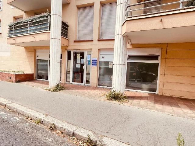 Rare Coeur quartier Minimes A VENDRE MURS COMMERCIAUX
