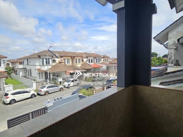 Rare Corner Lot with Huge Land Area in Taman Pelangi!