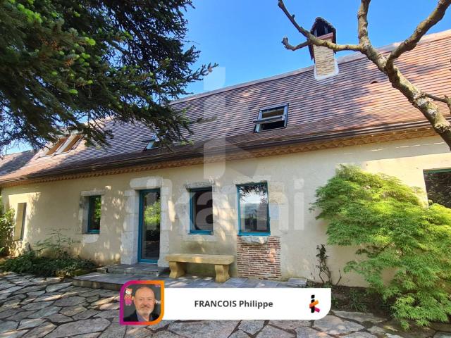 Rare: Demeure de charme en pierre avec vue imprenable, spa