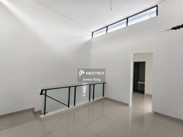 Rare detached factory in Bukit Minyak with 400Amp power supply, 27,572 sqft built up, 2 ton/m² floor loading and CCC ready. Suitable for manufacturing, engineering and logistics operations