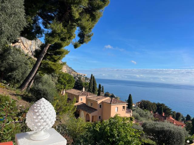 Rare Domaine sécurisé avec piscine Villa mitoyenne vue panor