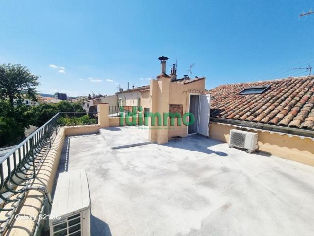 Rare Draguignan belle maison de ville F3/4 107m2 terrasse véranda 2 garages caves 267000€ dpe d
